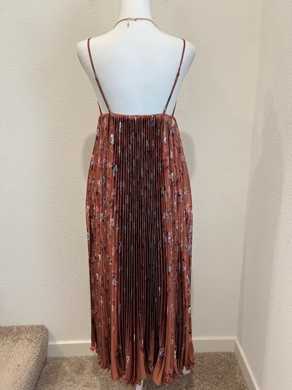 BHLDN Maya Pleated V-Neck Midi Dress - Picture 10 of 16